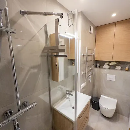 Atk T1 Airport Bus Station Apartament